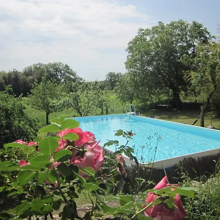 La Locaia Апартаменты *